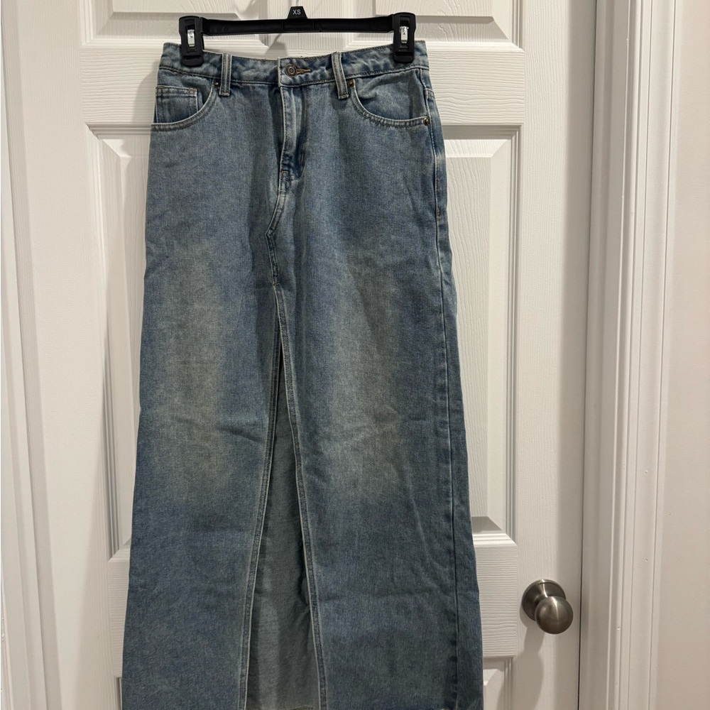 Edikted Light Blue Flare Jeans